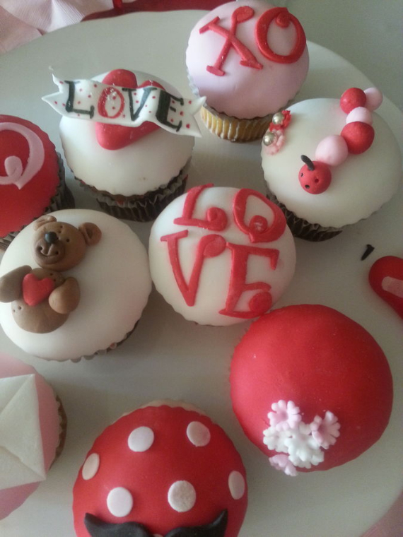 Valentine's Cake Decorating Idea