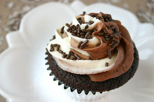 Chocolate Chip Cheesecake Cupcakes