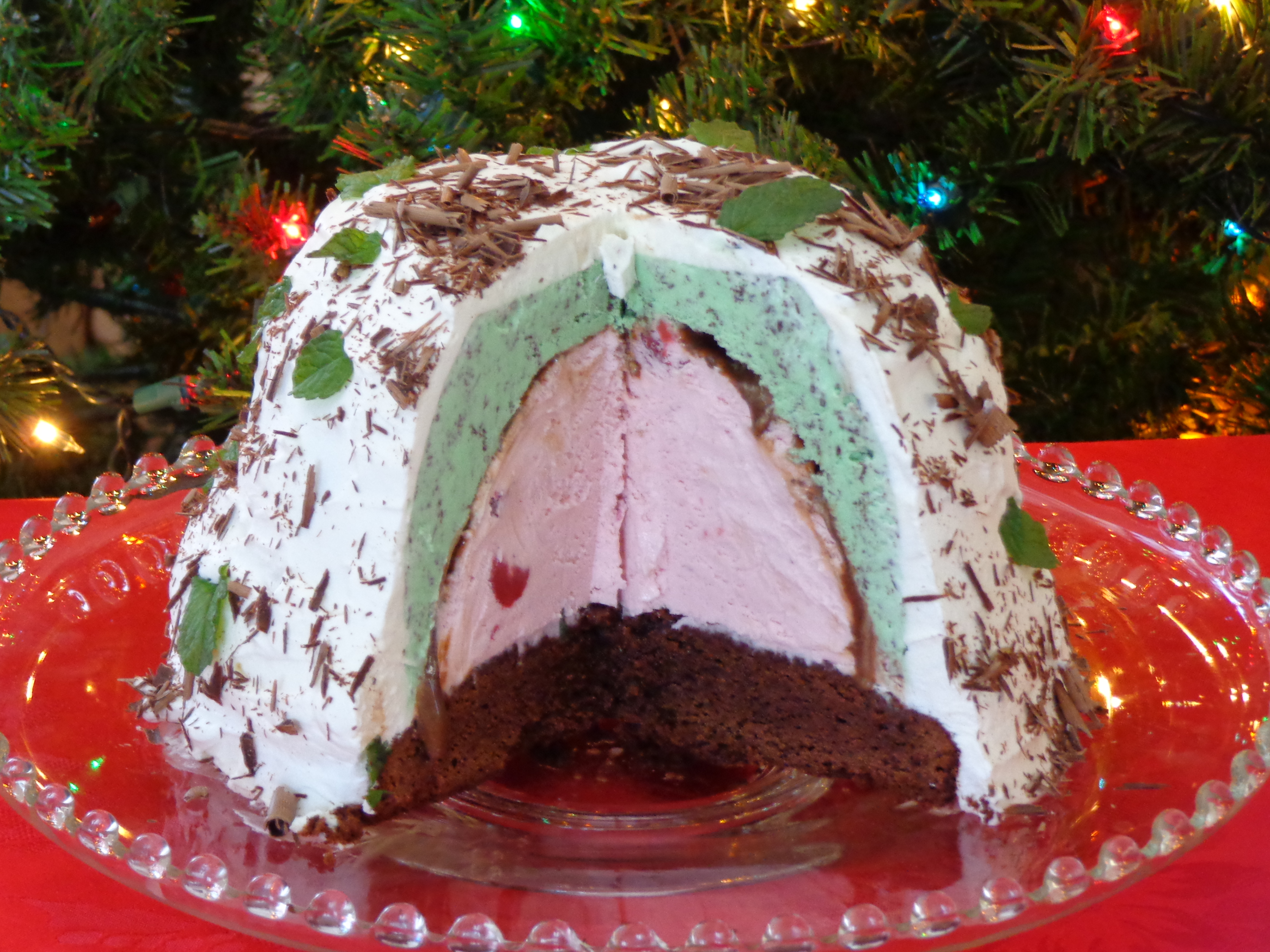 Christmas Ice Cream Cake