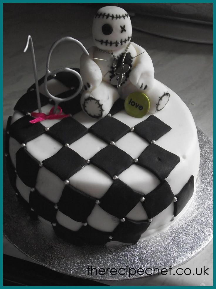 10 Photos of 18th Birthday Cakes For Girls Emo