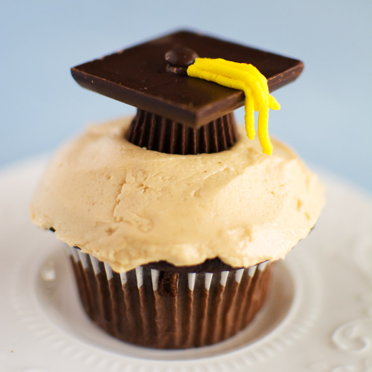 Graduation Cap Cupcakes