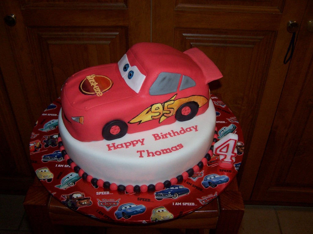 Lightning McQueen Cake