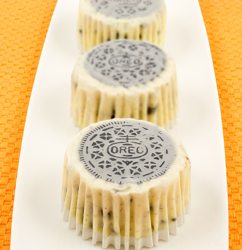 Oreo Cookies and Cream Cheesecake Cupcakes