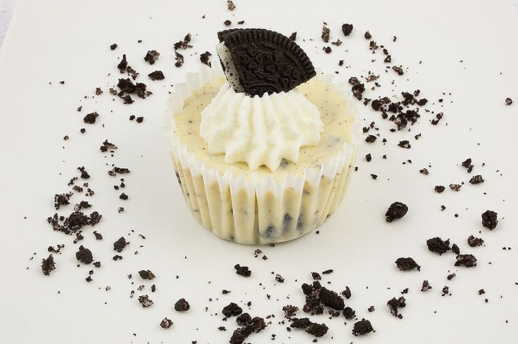 Oreo Cookies and Cream Cheesecake Cupcakes