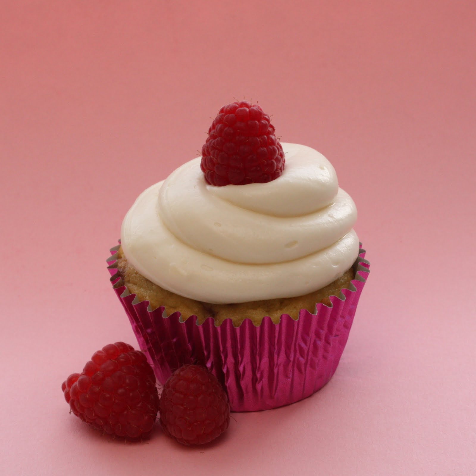 Raspberry Cream Cheese Cupcakes