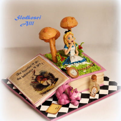 Alice Wonderland Cake