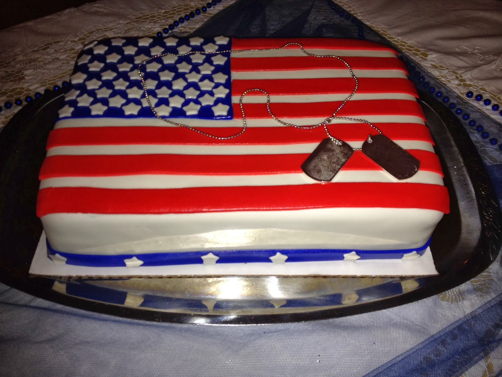 11 Photos of American Flag Groom Cakes