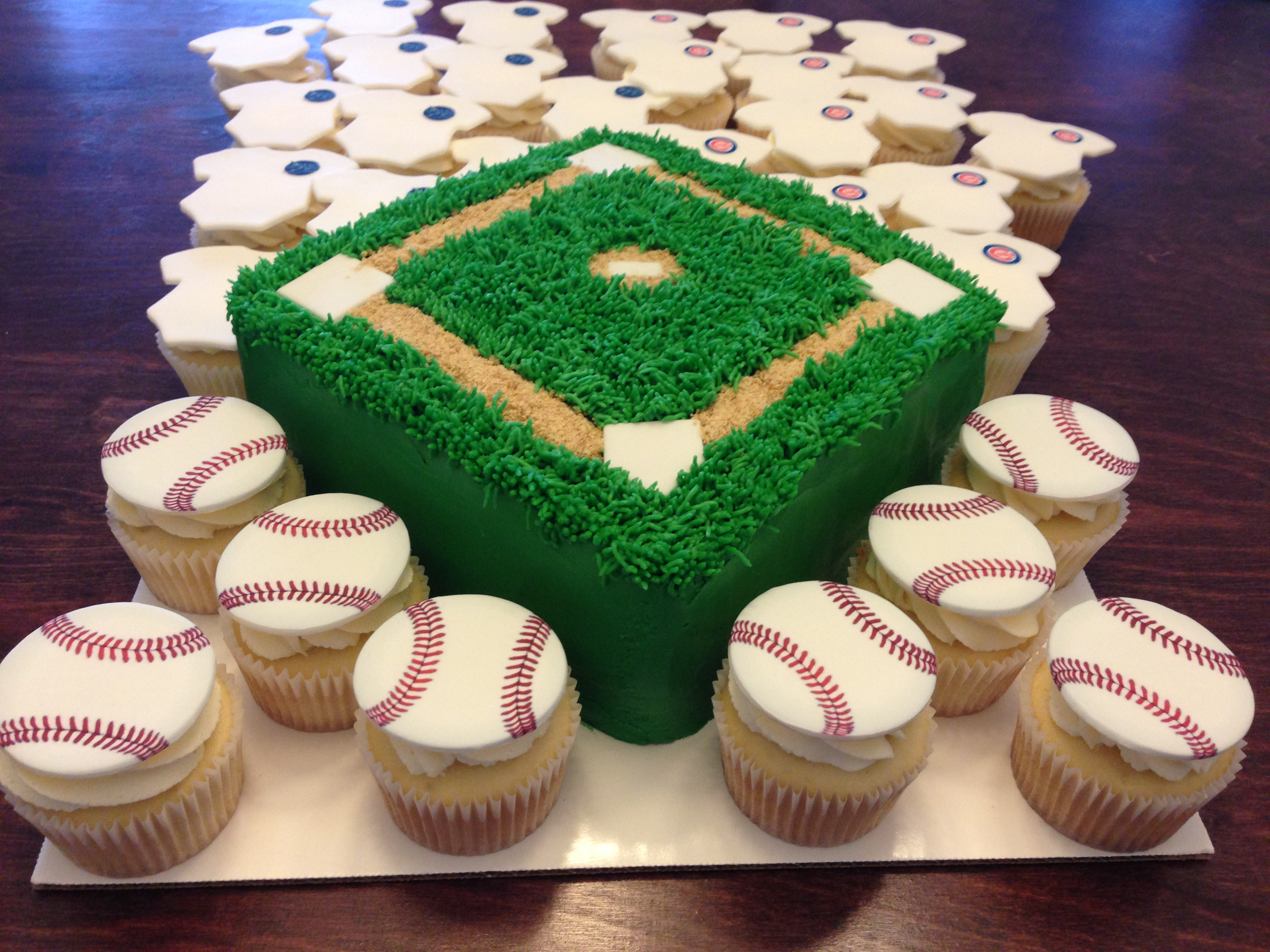 Baseball Themed Cake Cupcakes