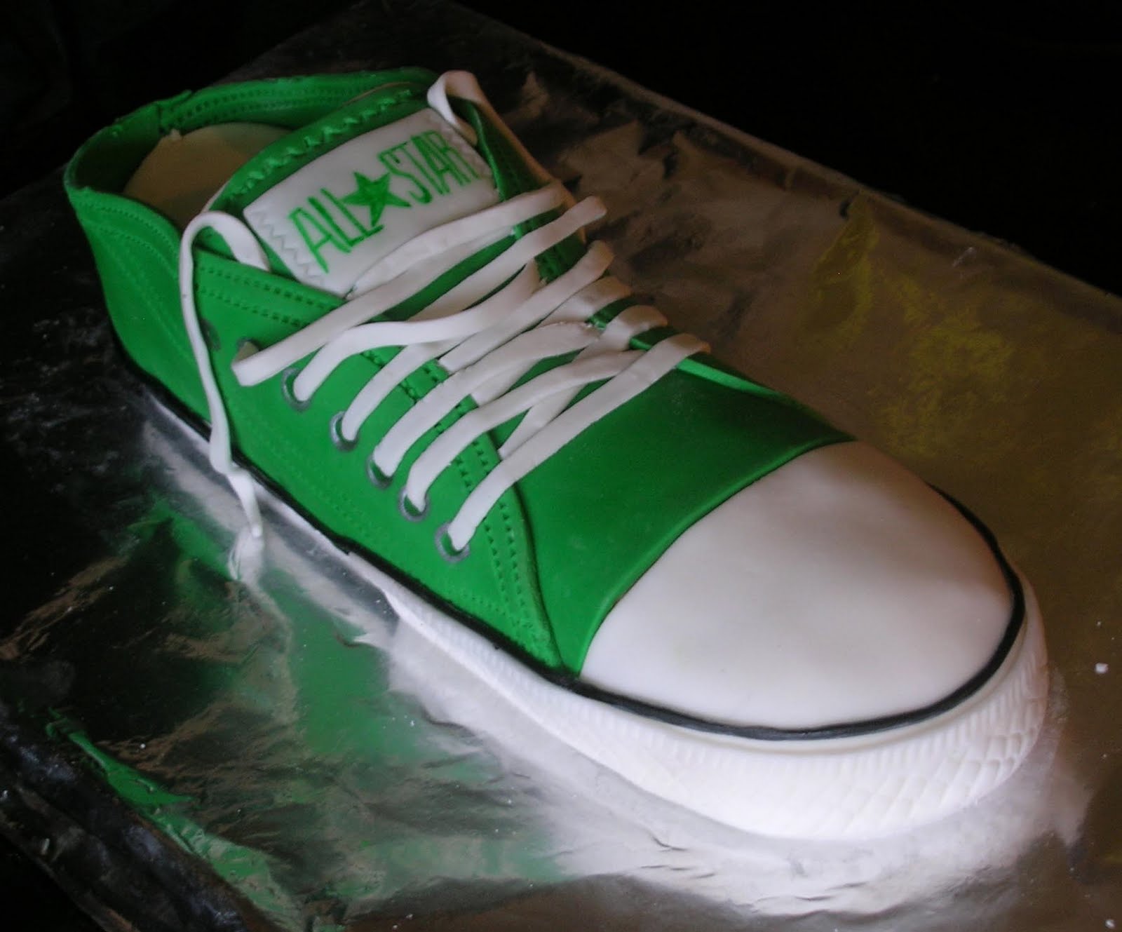 converse shoe cake template