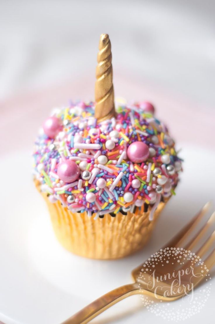 Easy Unicorn Cupcake Cake