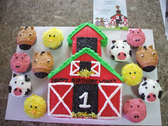 Farm Animal Cake with Cupcakes