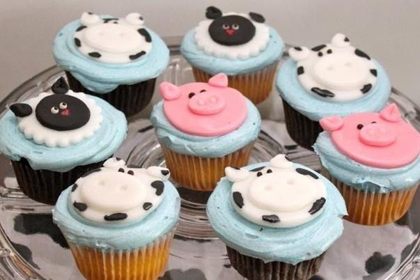 Farm Animal Cupcakes Birthday Party