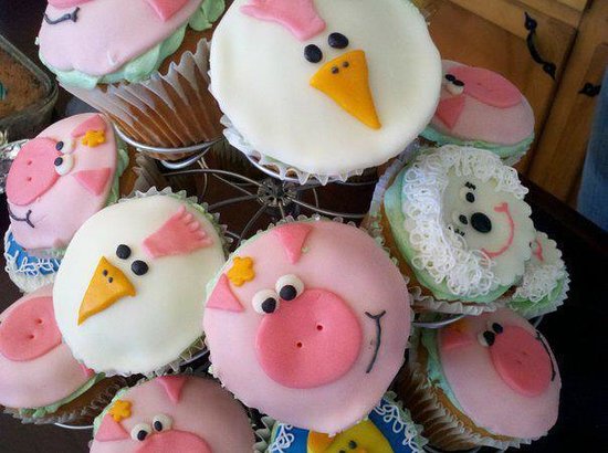 Farm Animal Cupcakes Birthday Party