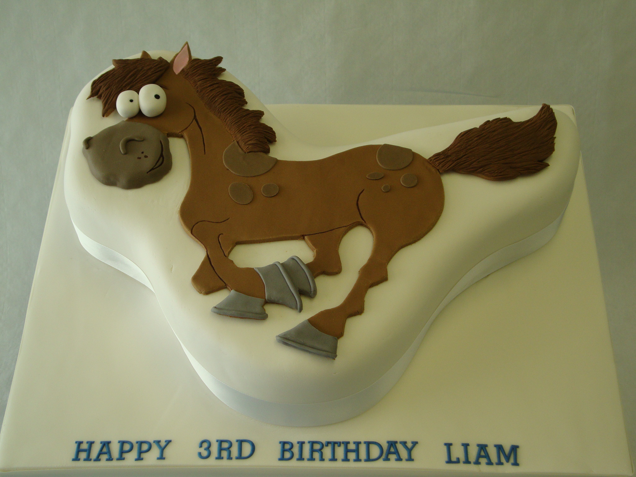 Horse Shaped Cupcake Cake