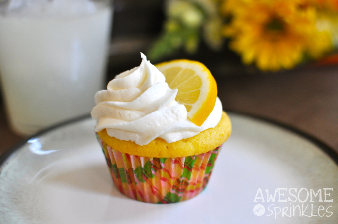 Lovely Lemon Cupcakes =9These