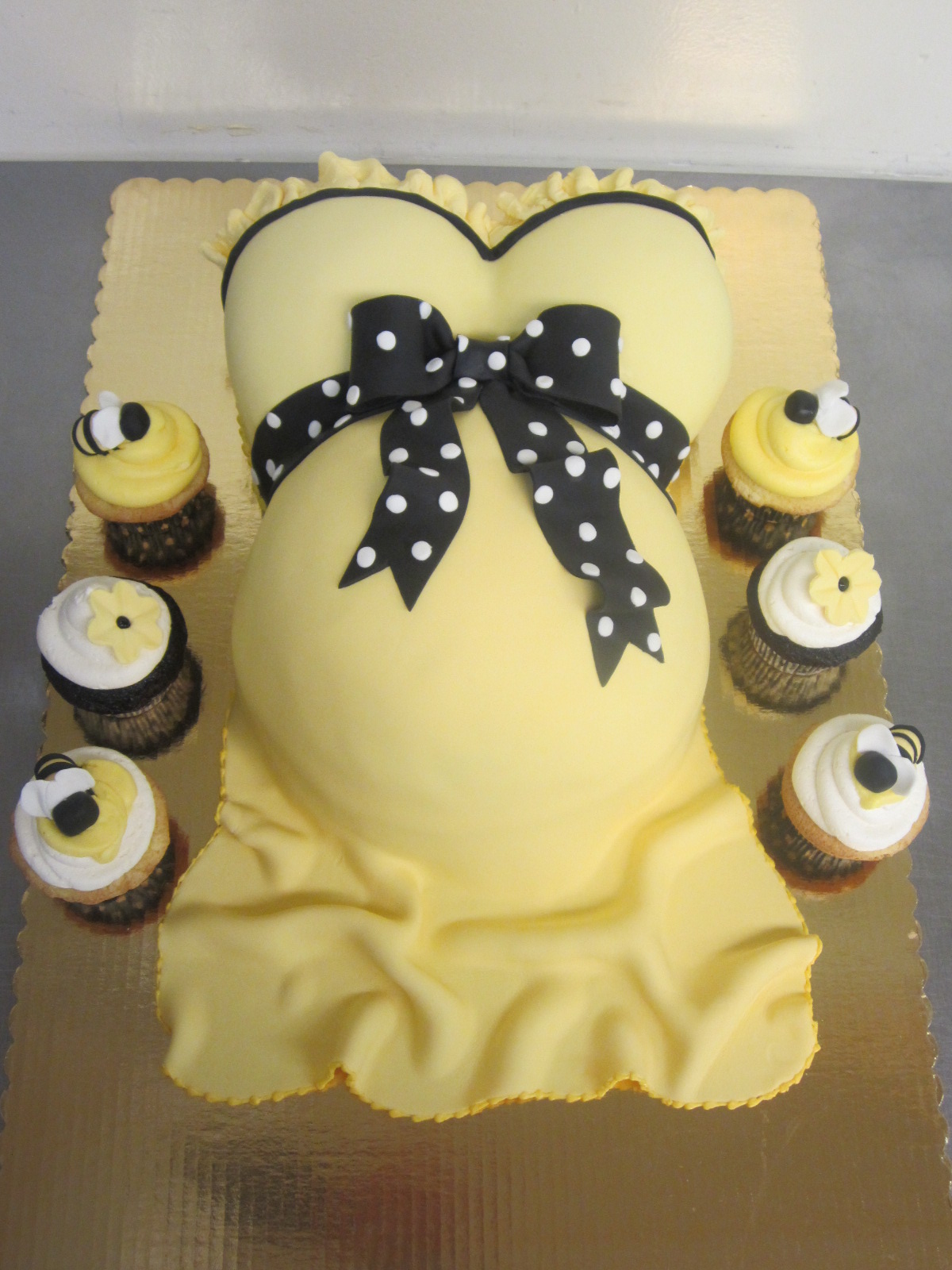 Baby Shower Cake Pregnant Belly