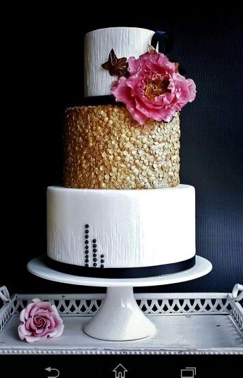 Black and Gold Elegant Birthday Cakes