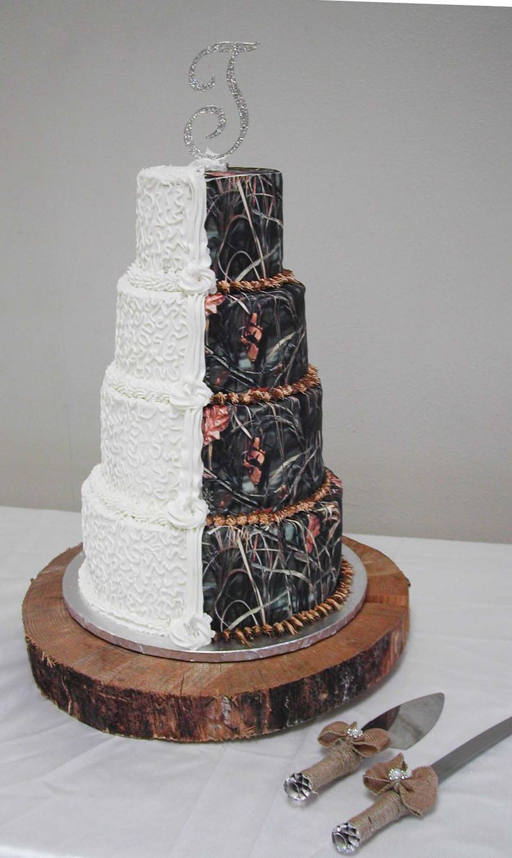 Camo Wedding Cake