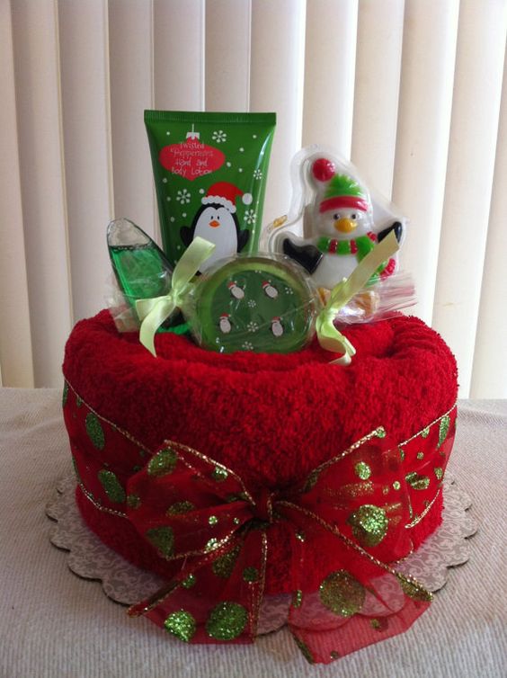 10 Photos of Towel Cakes Christmas Tree