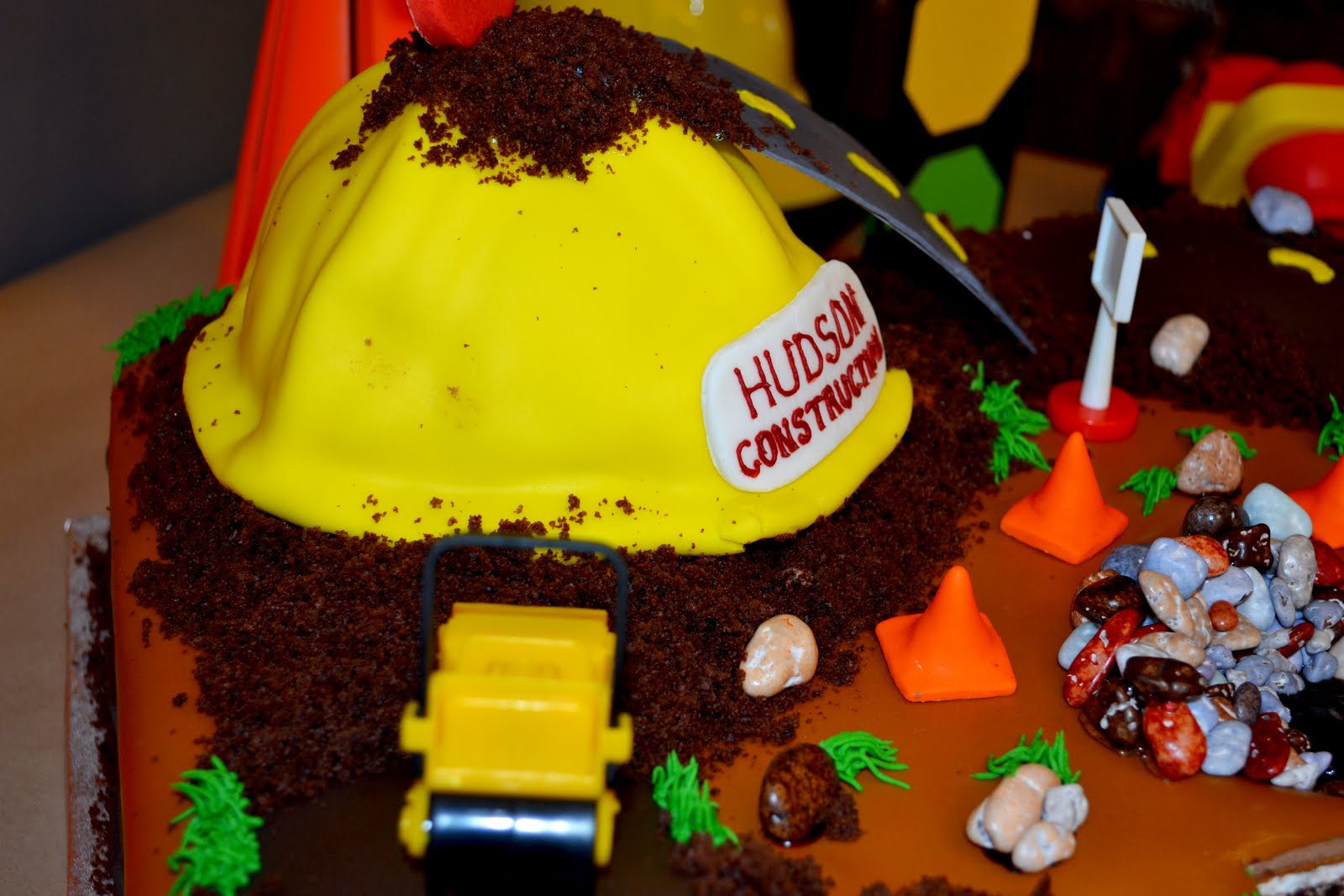 Construction Birthday Cake Party Backdrop