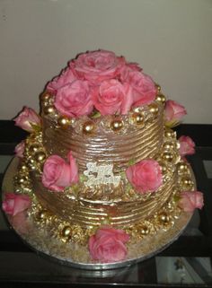 Elegant 50th Birthday Cakes for Women