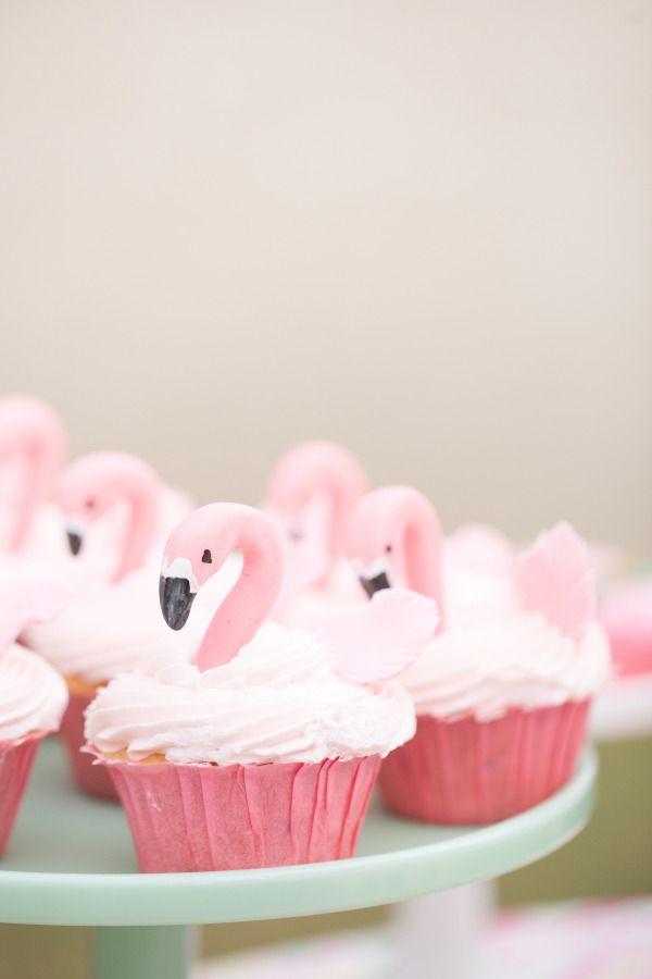 12 Photos of Flamingo Birthday Cupcakes