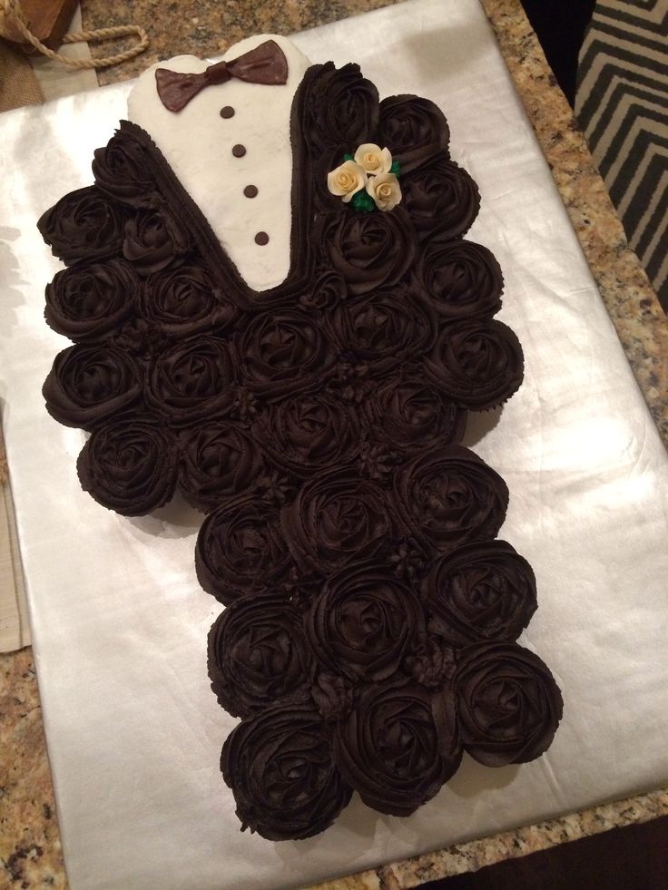 Groom Tuxedo Cupcake Cake