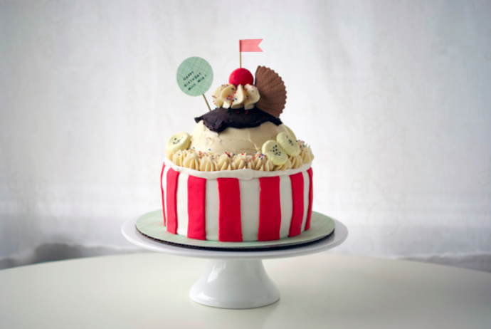 10 Photos of Ice Cream Sundae Themed Cakes