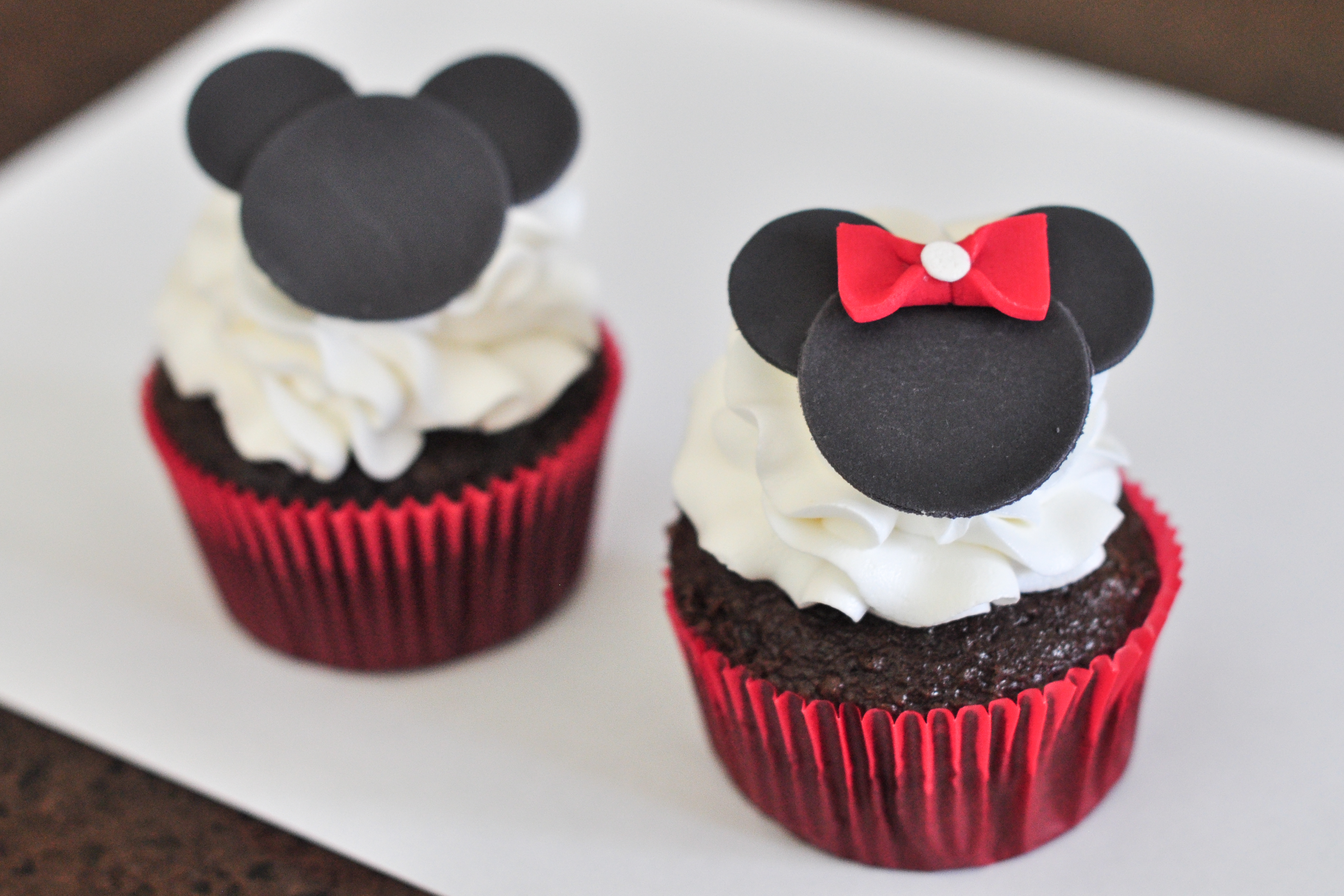 Mickey and Minnie Mouse Cupcakes