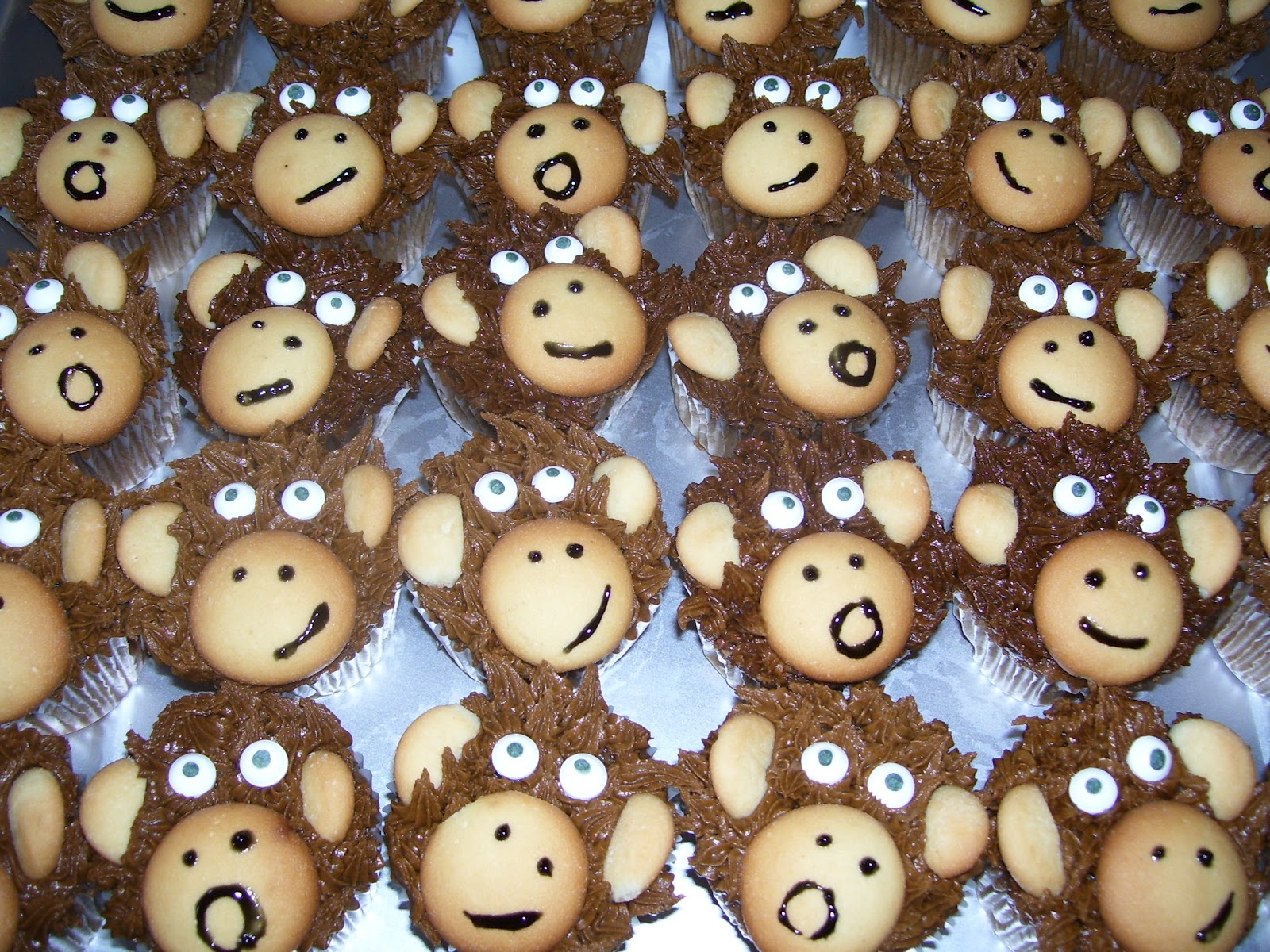 Monkey Baby Shower Cupcake Cake