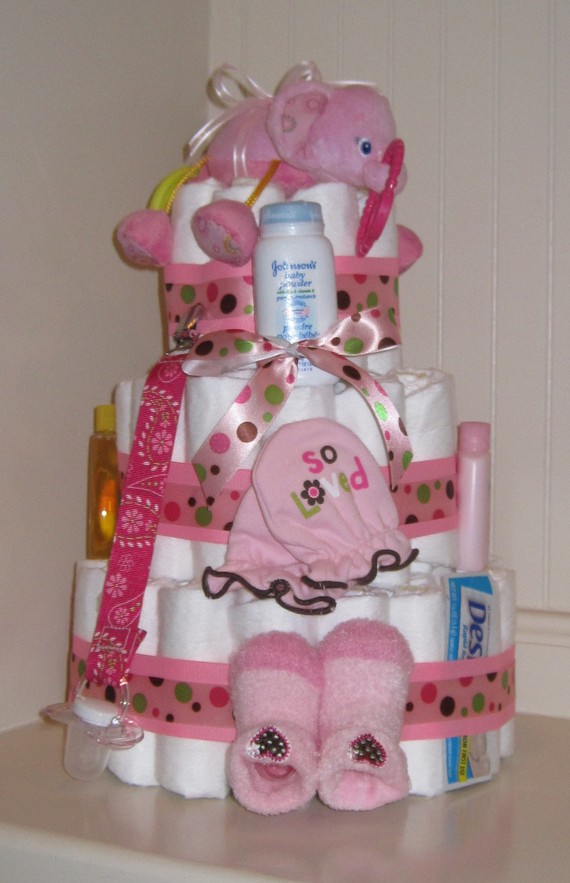 12 Photos of Polka Dot Girl Diaper Cakes