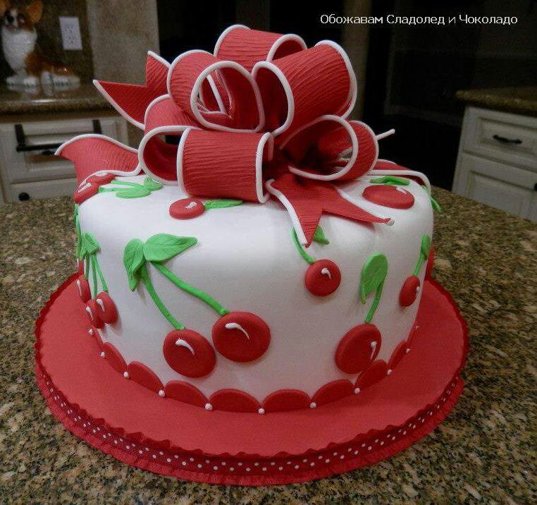 8 Photos of Decorated Cakes Red