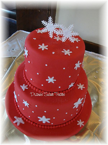 Red Snowflake Wedding Cake