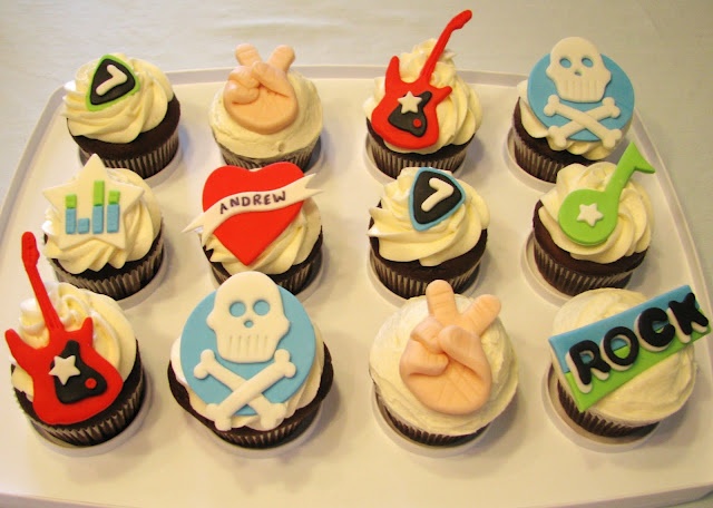 11 Photos of Rock'n Roll Birthday Cupcakes