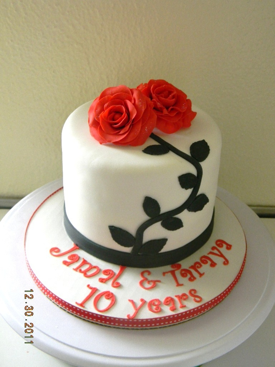 Small Anniversary Cake Ideas