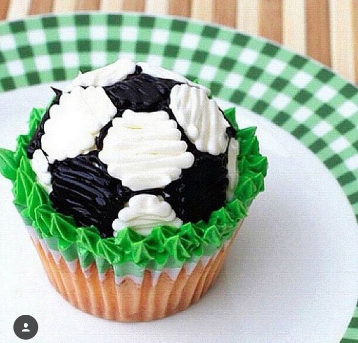 Soccer Ball Cupcake Cake