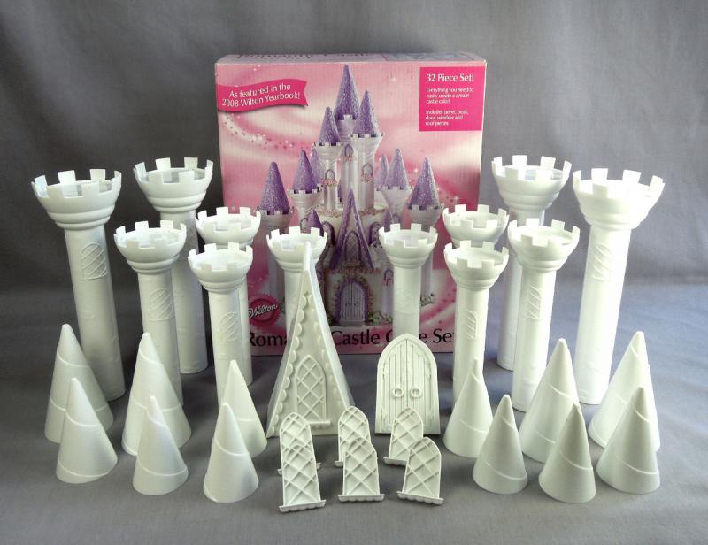 Wilton Romantic Castle Cake Set