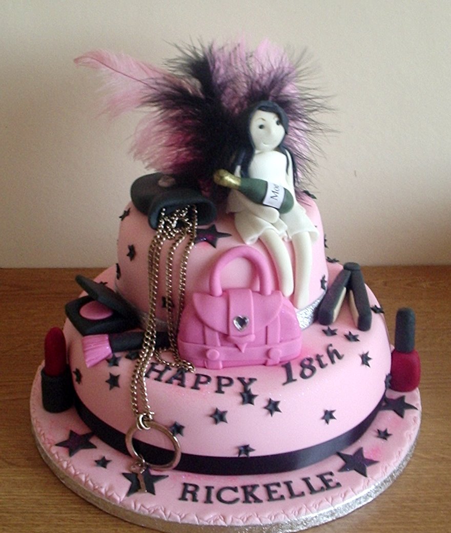 10 Photos of Polka Dot 18th Birthday Cakes For Girls