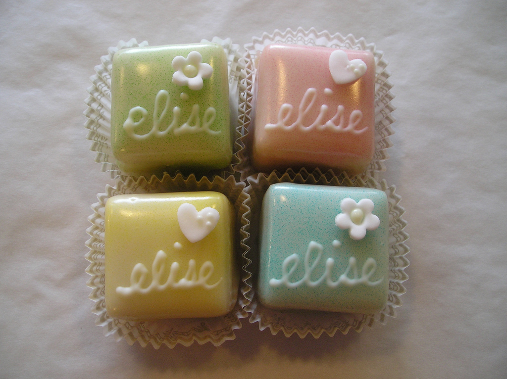 Baby Shower Petit Fours