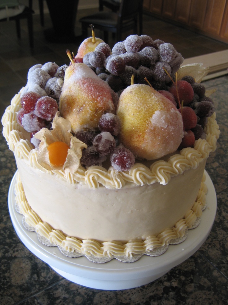 Cakes with Buttercream Frosting and Fruit