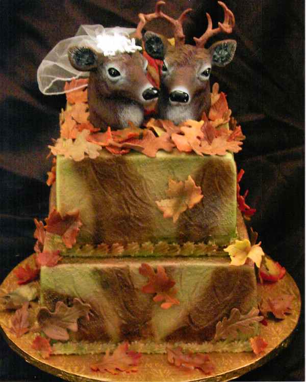 Camo Wedding Cake Ideas