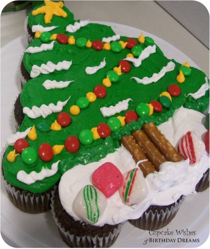 Christmas Tree Cupcake Cake