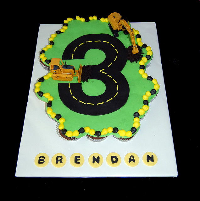 Construction Birthday Cupcake Cake