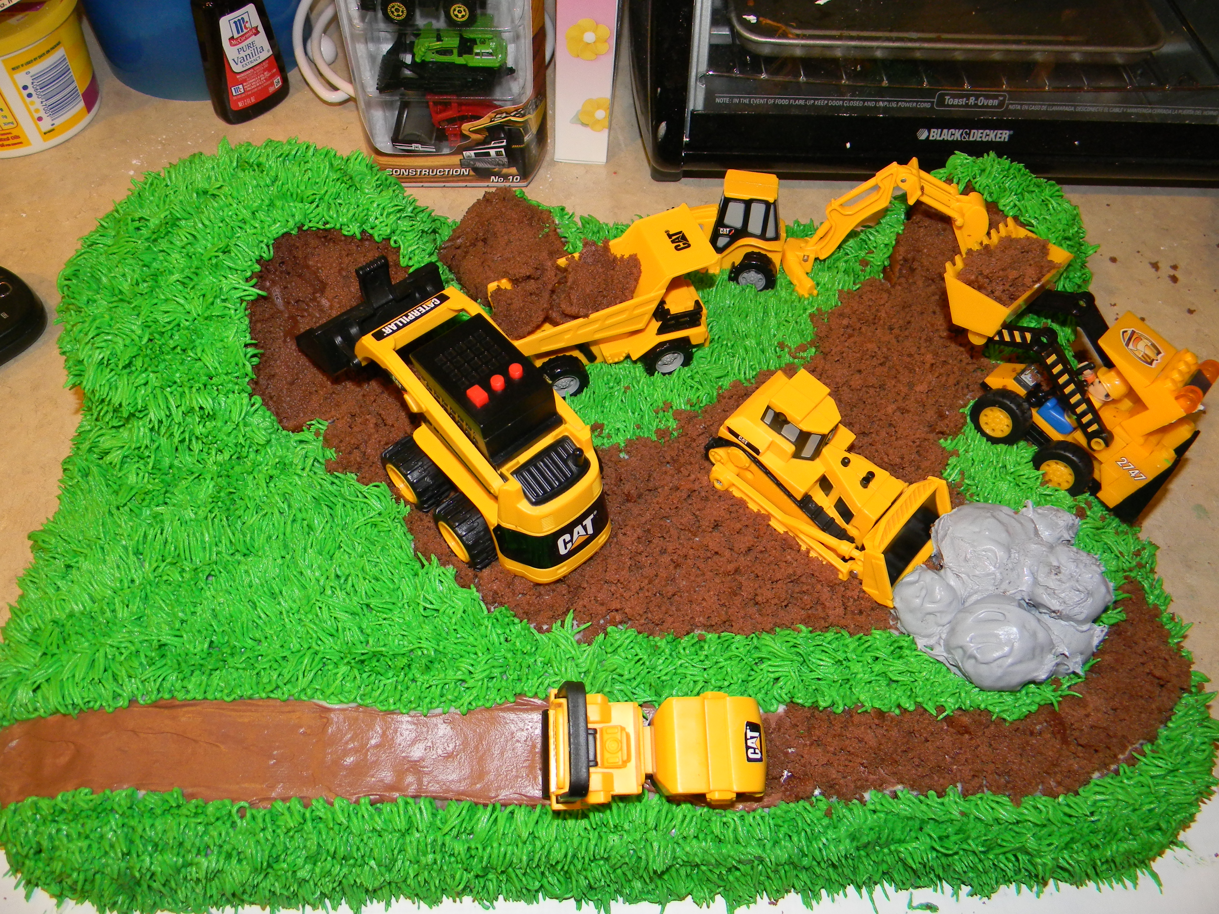 Construction Birthday Cupcake Cake