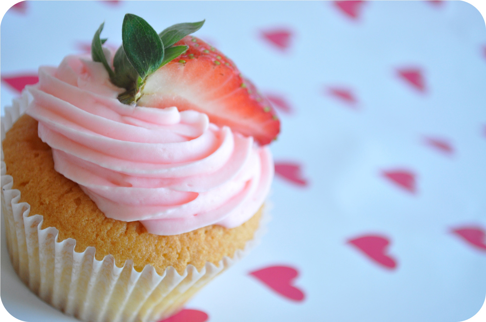 Cupcakes with Strawberry Buttercream Recipe