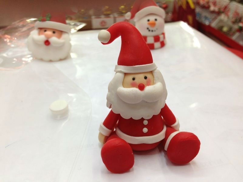 How to Make Santa Claus Cake