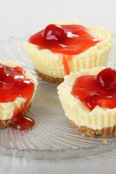 Mini Cheesecakes with Vanilla Wafers