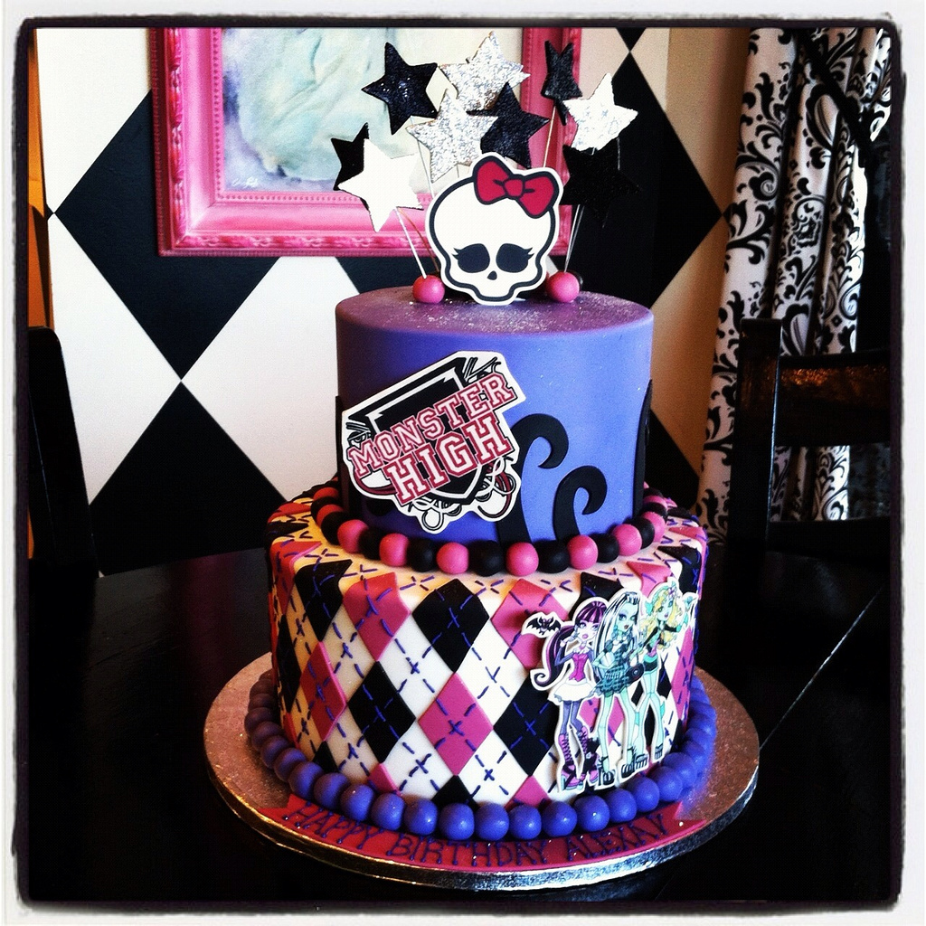 Monster High Cake