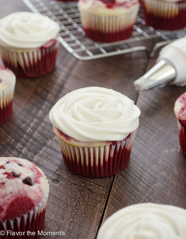 Red Velvet Cheesecake Cupcakes