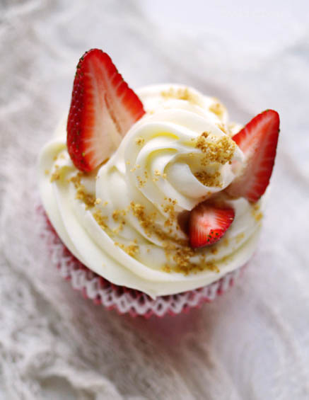 Strawberry Cheesecake Cupcakes